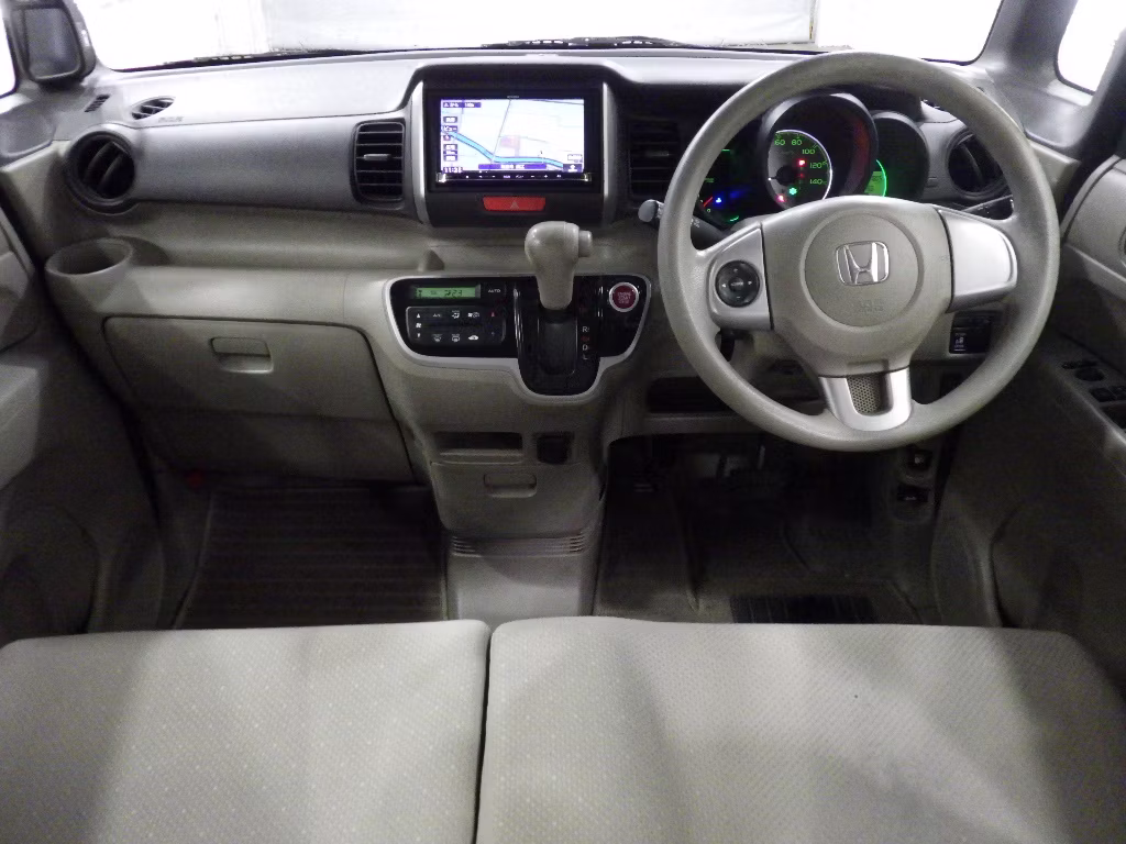 HONDA N-BOX+