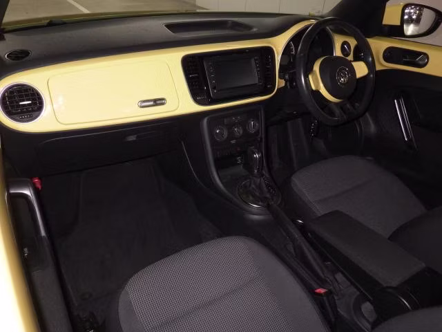 VOLKSWAGEN BEETLE