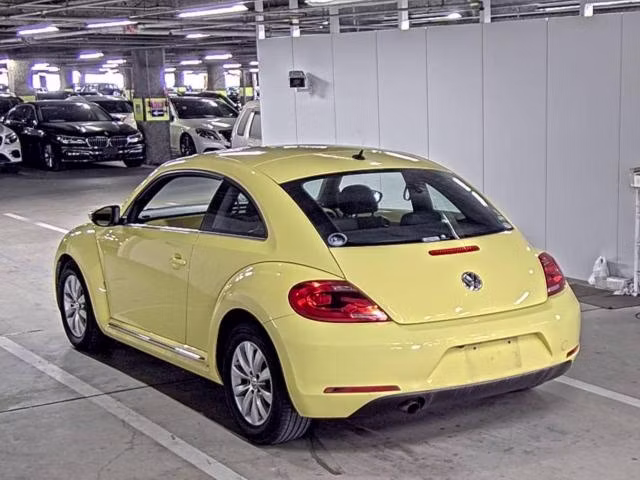 VOLKSWAGEN BEETLE
