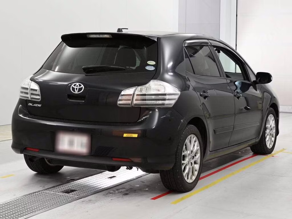 TOYOTA BLADE