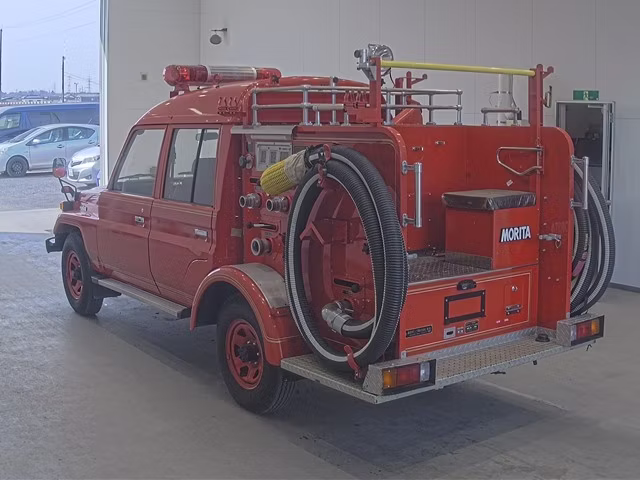 TOYOTA LAND CRUISER