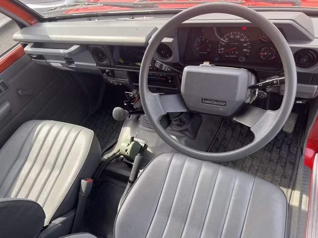 TOYOTA LAND CRUISER