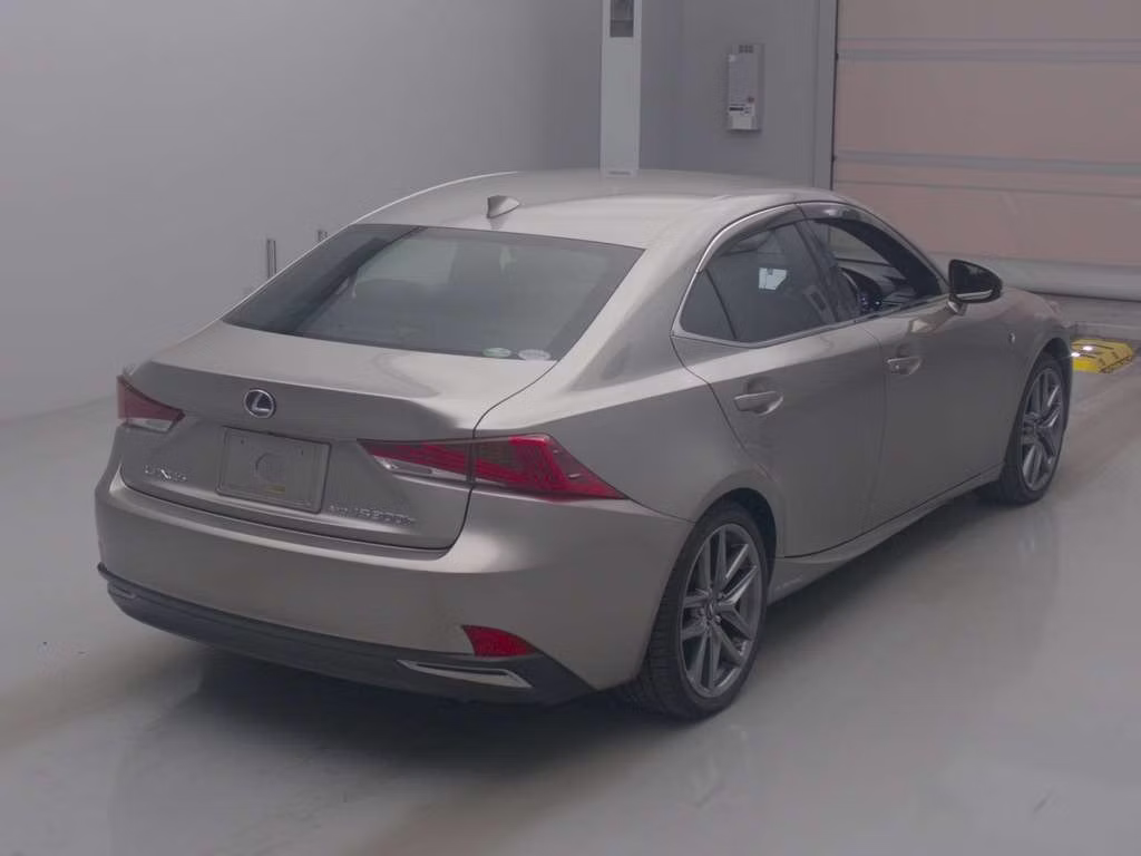 LEXUS IS300H