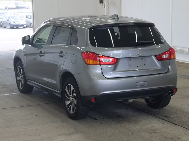 MITSUBISHI RVR