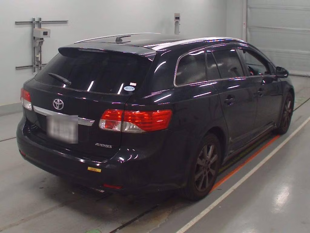TOYOTA AVENSIS