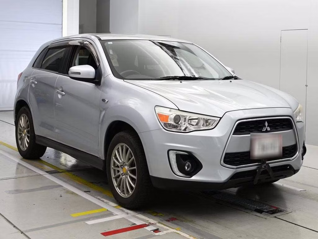 MITSUBISHI RVR