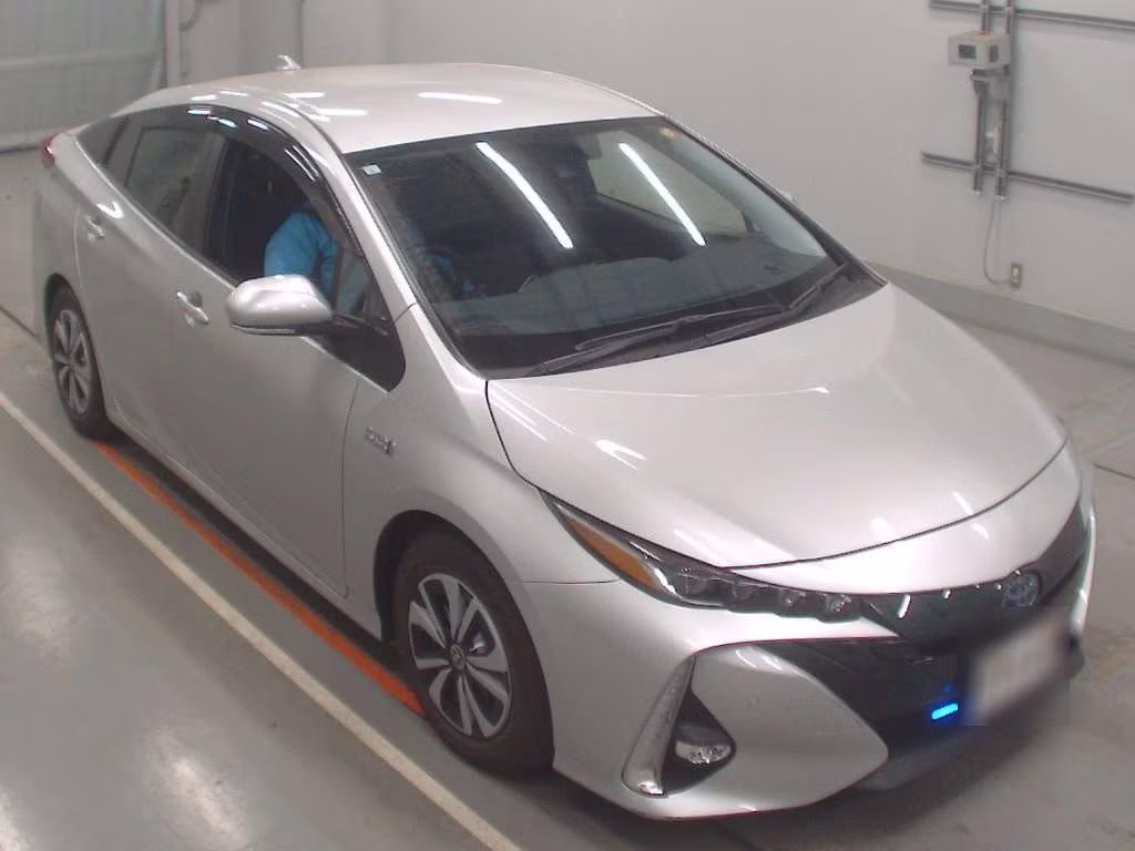 TOYOTA PRIUS PHV