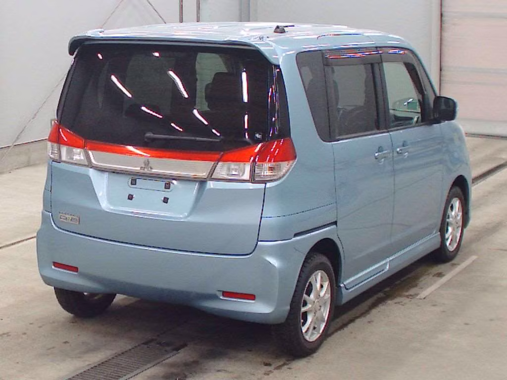 MITSUBISHI DELICA D:2