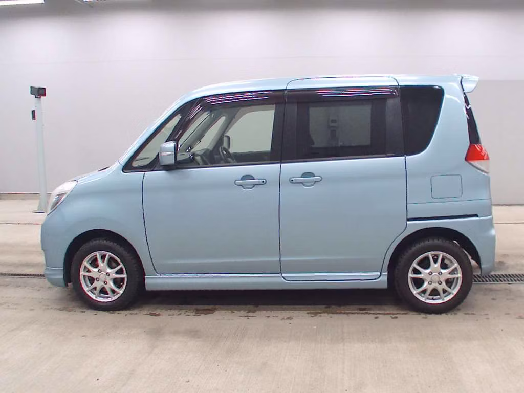 MITSUBISHI DELICA D:2