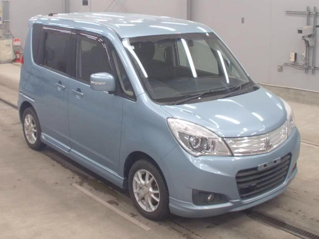 MITSUBISHI DELICA D:2