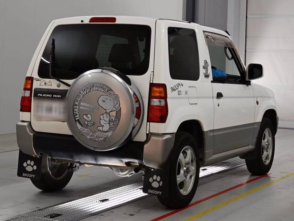 MITSUBISHI PAJERO MINI