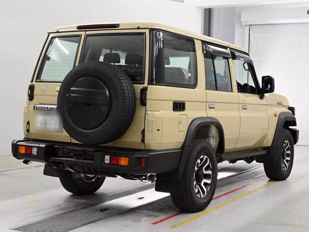 TOYOTA LAND CRUISER