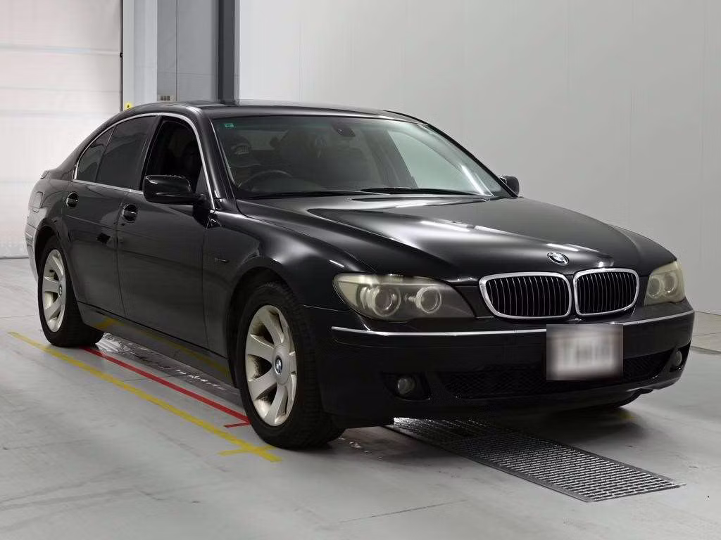 BMW 7-SERIES