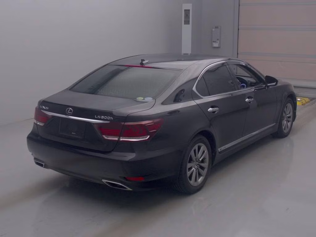 LEXUS LS600H