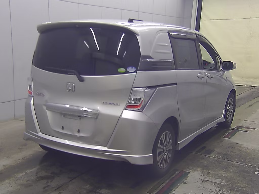 HONDA FREED SPIKE