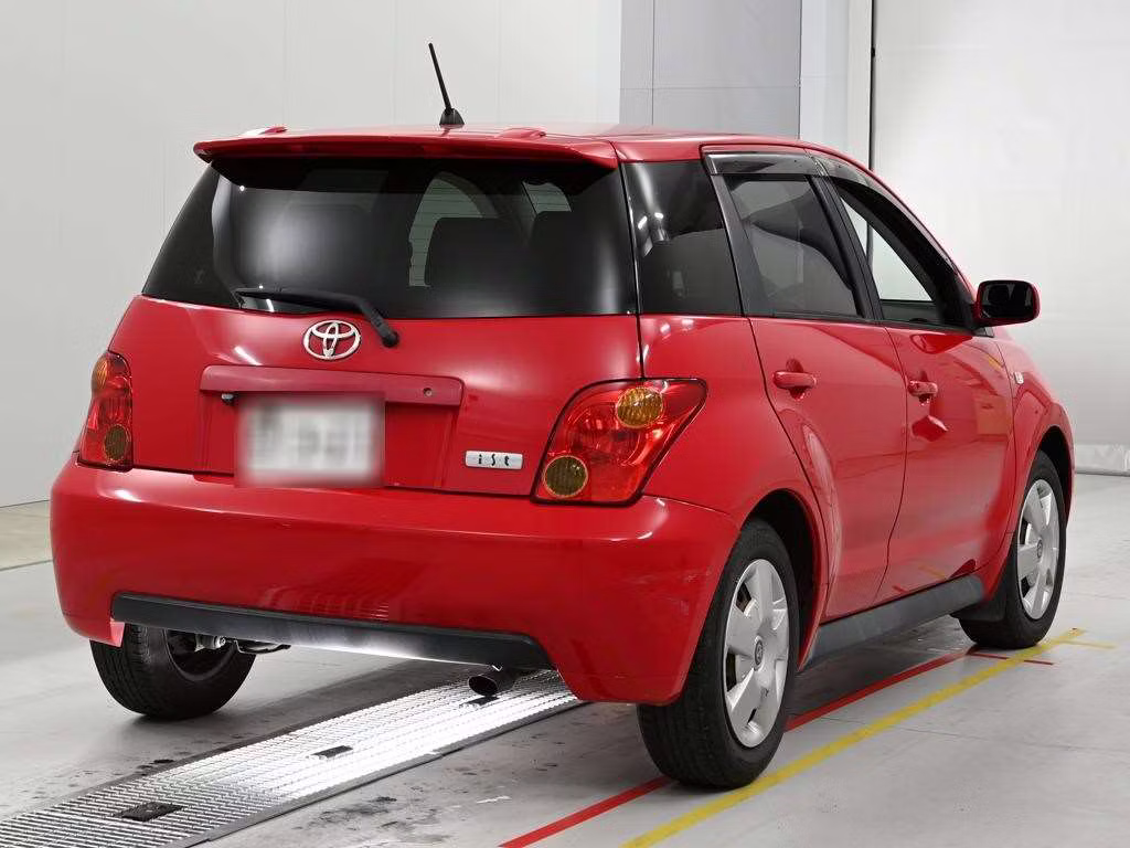 TOYOTA IST
