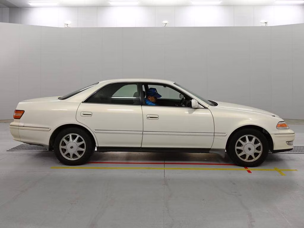 TOYOTA MARK II