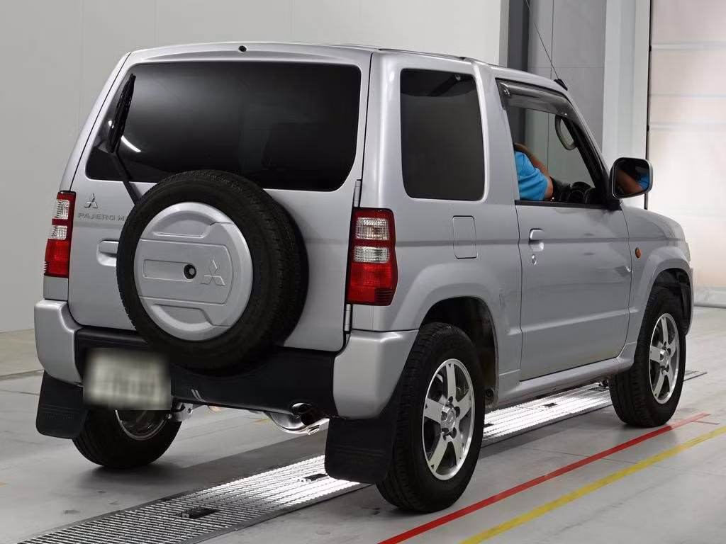 MITSUBISHI PAJERO MINI