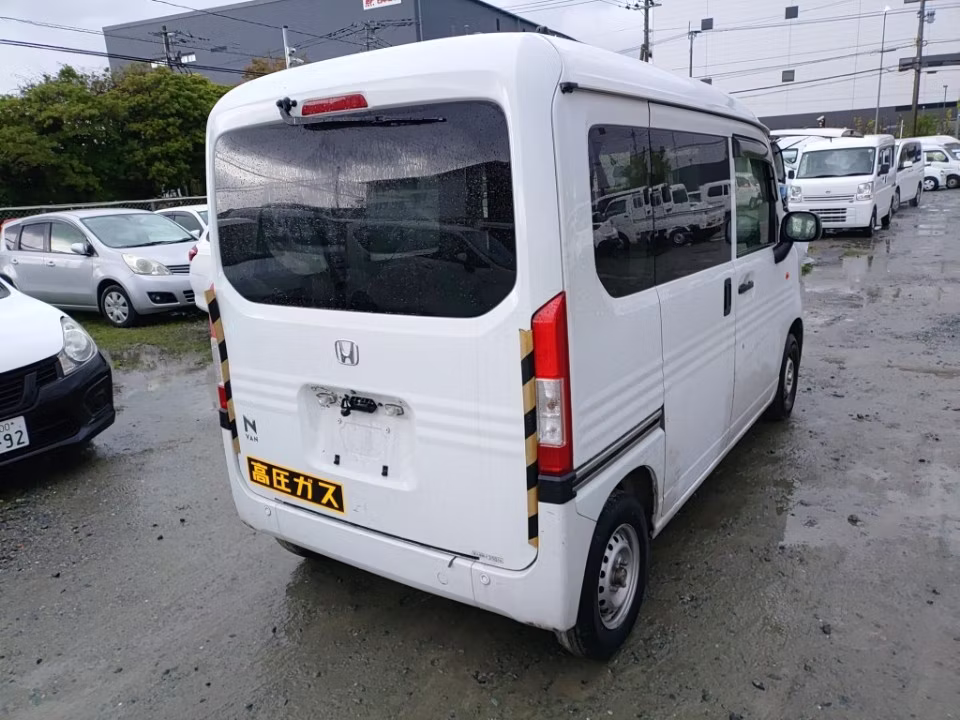 HONDA N-VAN