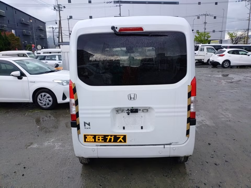 HONDA N-VAN