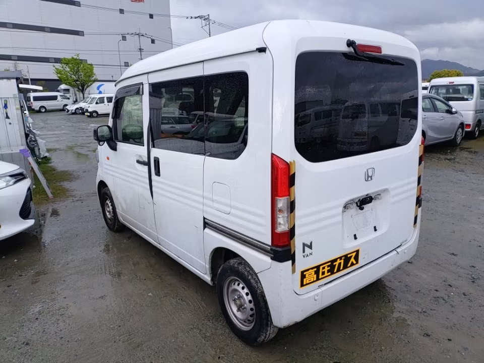 HONDA N-VAN