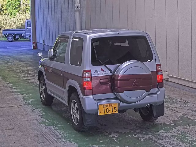 MITSUBISHI PAJERO MINI