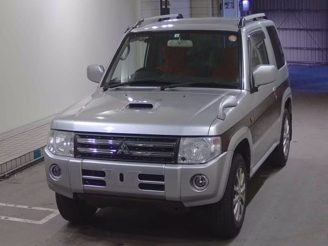 MITSUBISHI PAJERO MINI