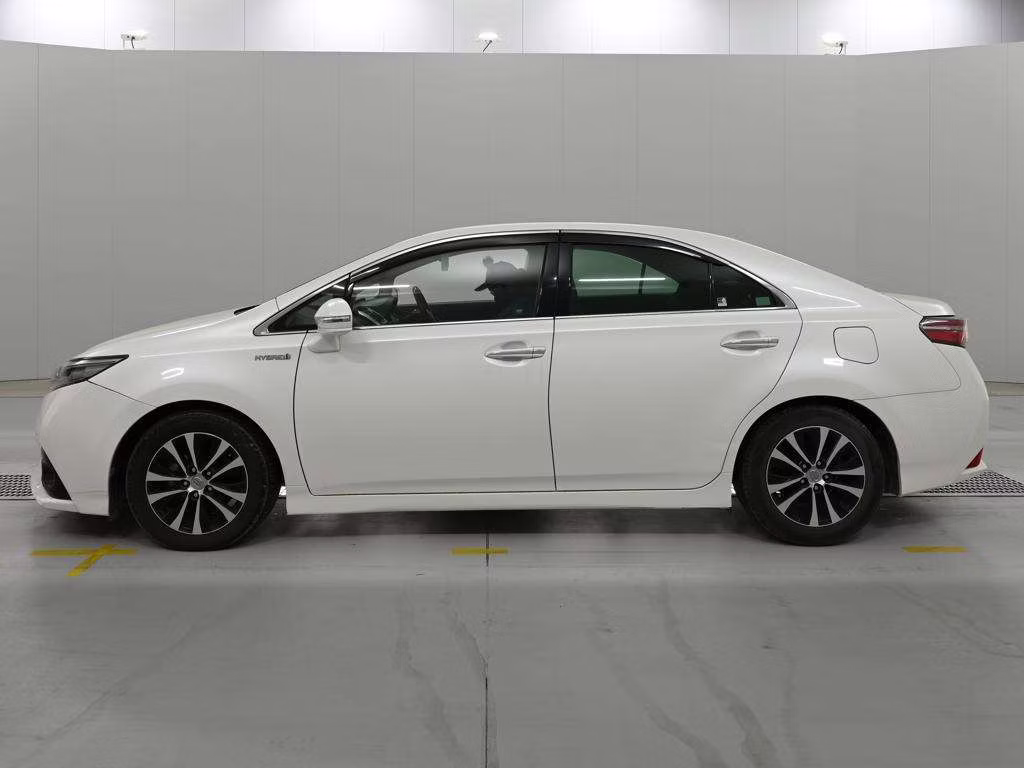 TOYOTA SAI