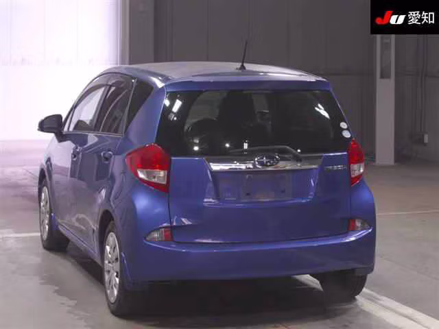 SUBARU TREZIA