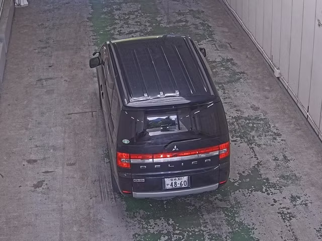 MITSUBISHI DELICA D:5