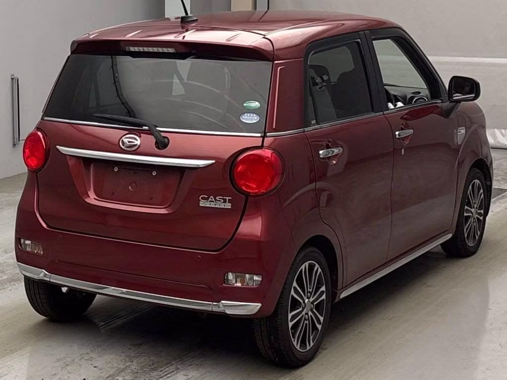 DAIHATSU CAST