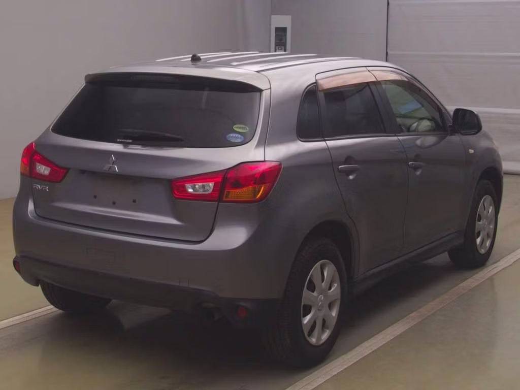 MITSUBISHI RVR