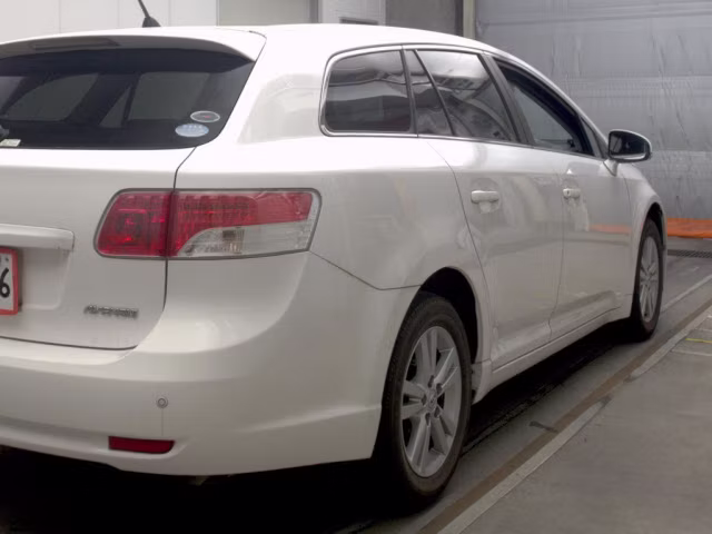 TOYOTA AVENSIS