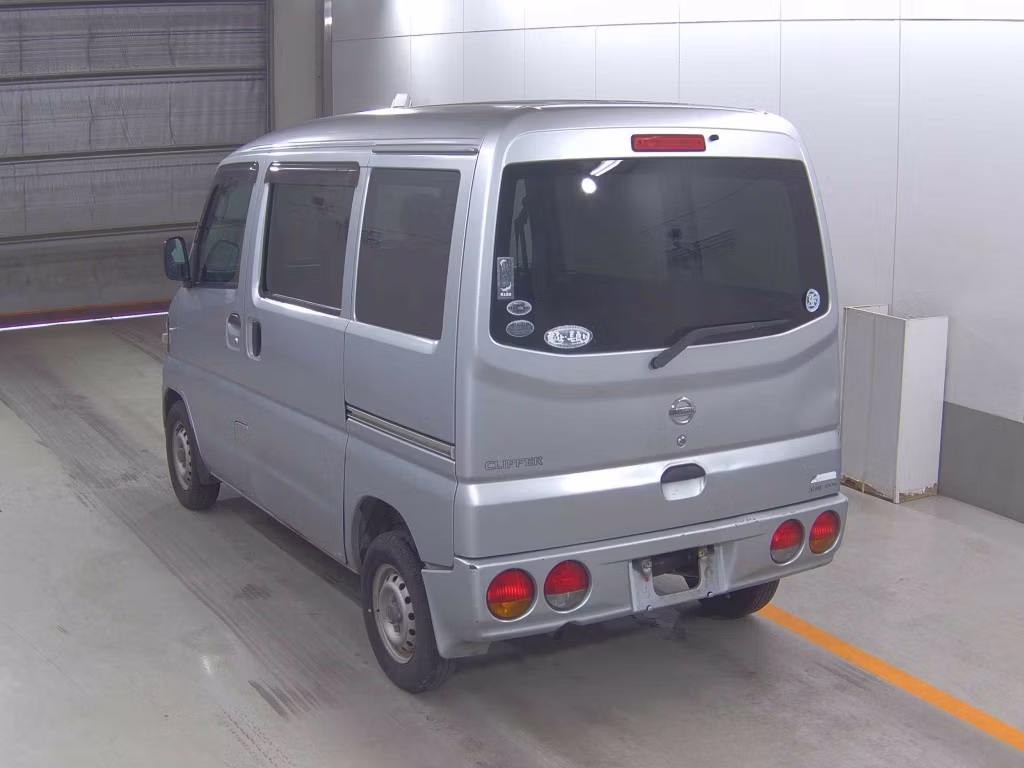 NISSAN CLIPPER
