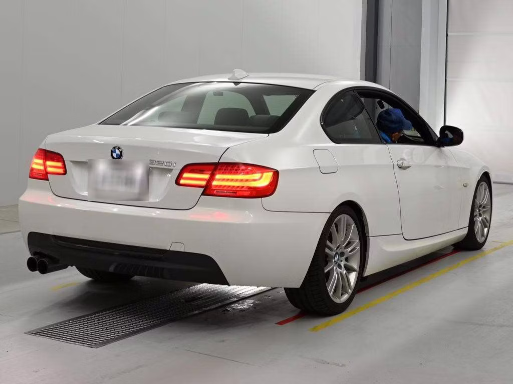 BMW 3-SERIES
