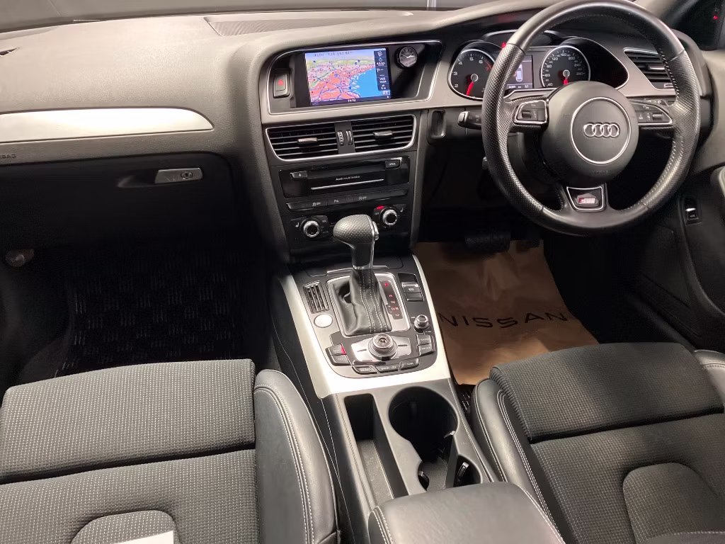 AUDI A4