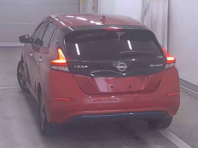 NISSAN LEAF