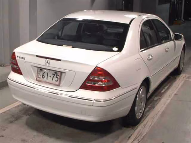 MERCEDES-BENZ C-CLASS