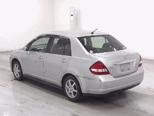 NISSAN TIIDA LATIO