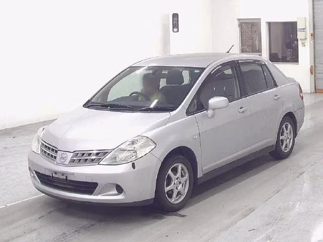 NISSAN TIIDA LATIO