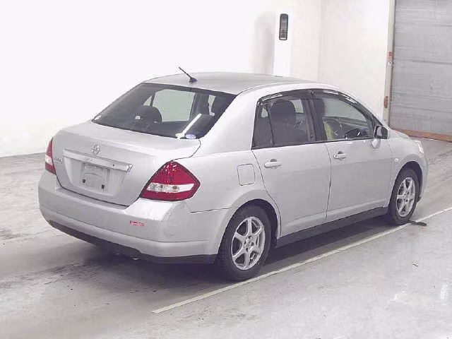 NISSAN TIIDA LATIO