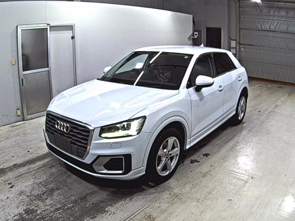 AUDI Q2