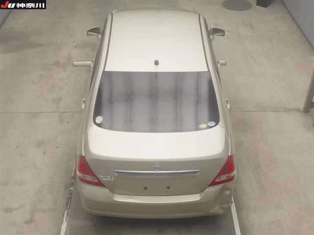 NISSAN TIIDA LATIO