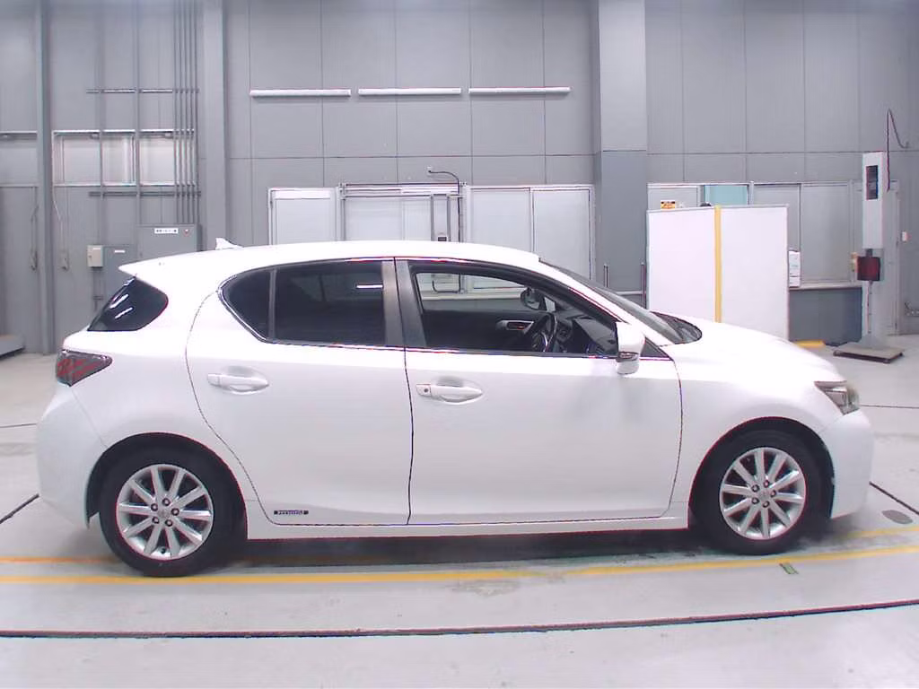 LEXUS CT200H