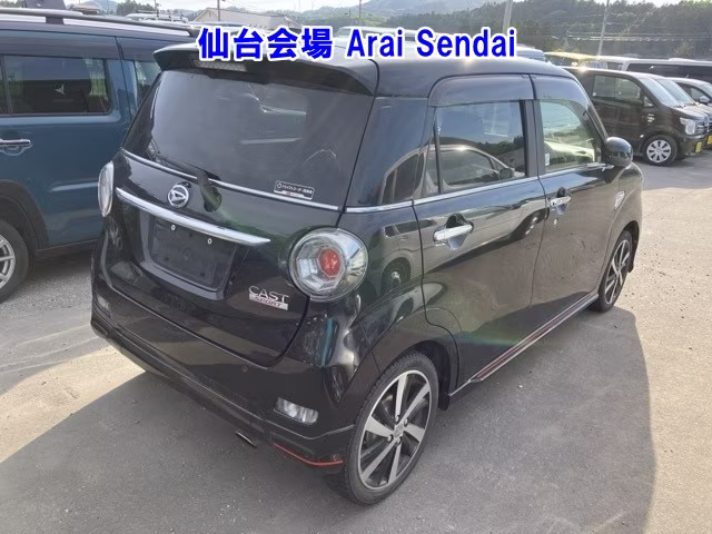DAIHATSU CAST