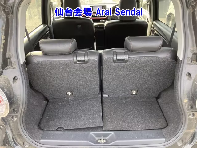 DAIHATSU CAST