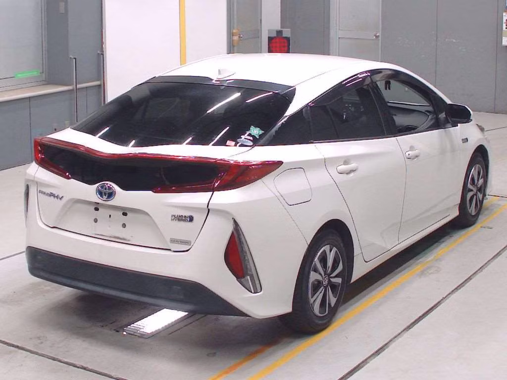 TOYOTA PRIUS PHV