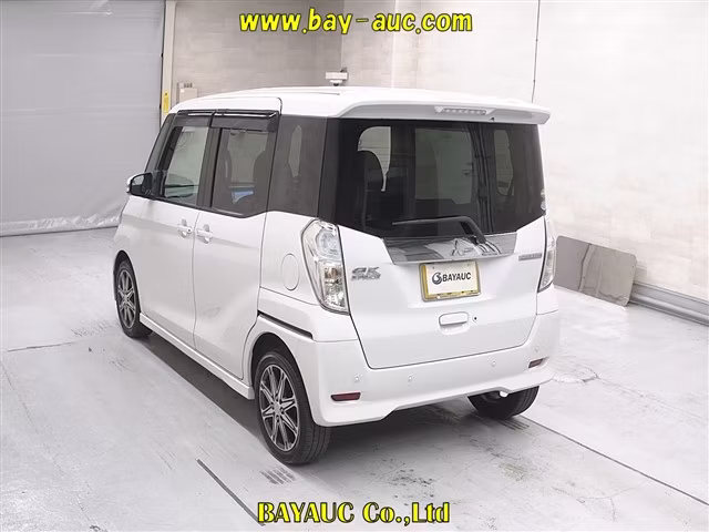 MITSUBISHI EK SPACE