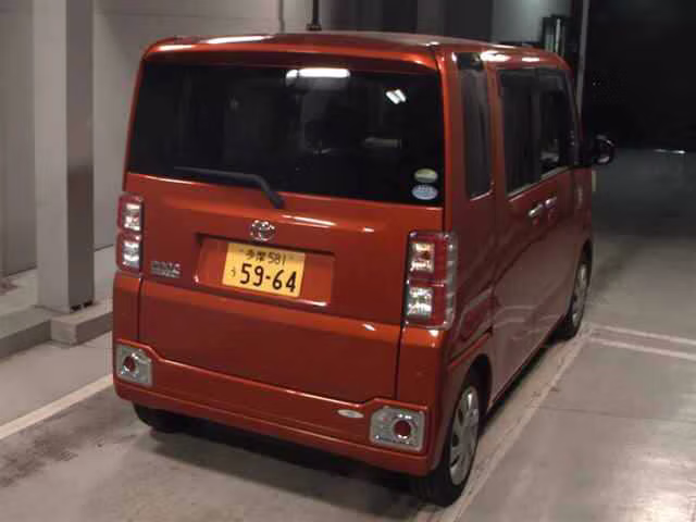 TOYOTA PIXIS MEGA