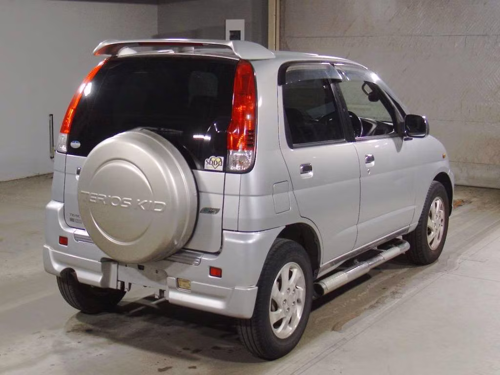 DAIHATSU TERIOS KID